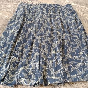 LuLaRoe Madison Skirt with pockets!